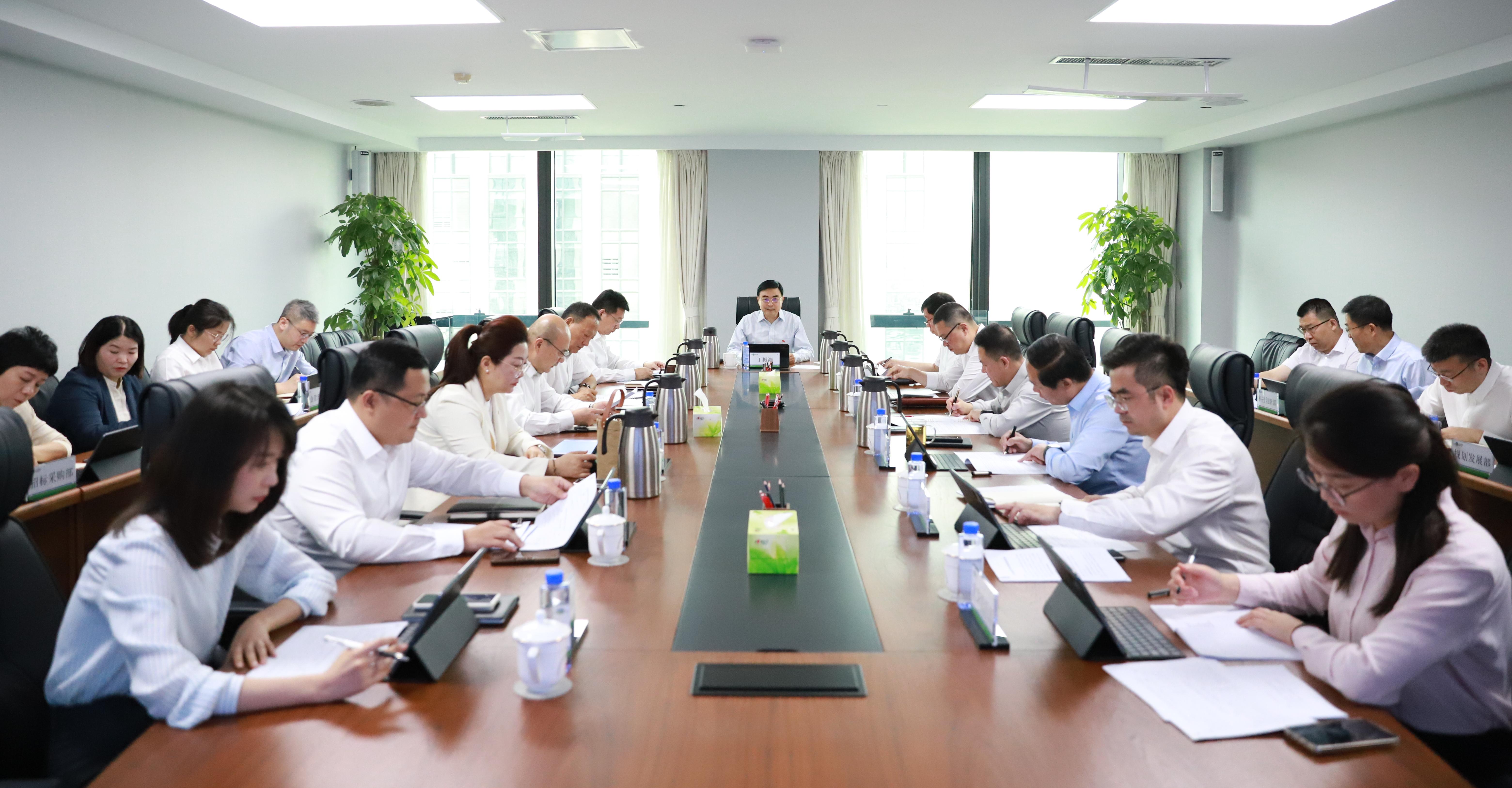 山東環(huán)保集團黨委理論學(xué)習中心組圍繞深化國資國企改革與強化制度執行落實(shí)開(kāi)展專(zhuān)題學(xué)習研討